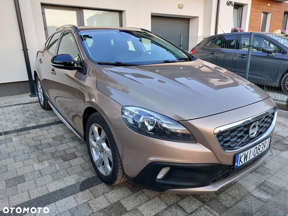 Volvo V40 Cross Country - 4