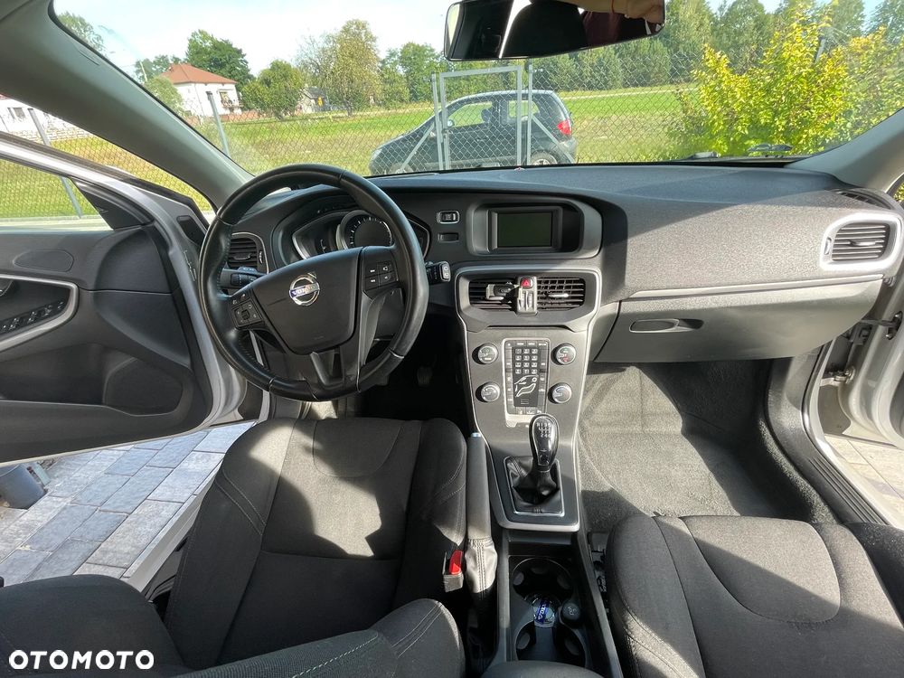 Volvo V40 T2 - 6