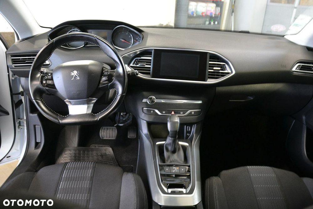 Peugeot 308 - 16