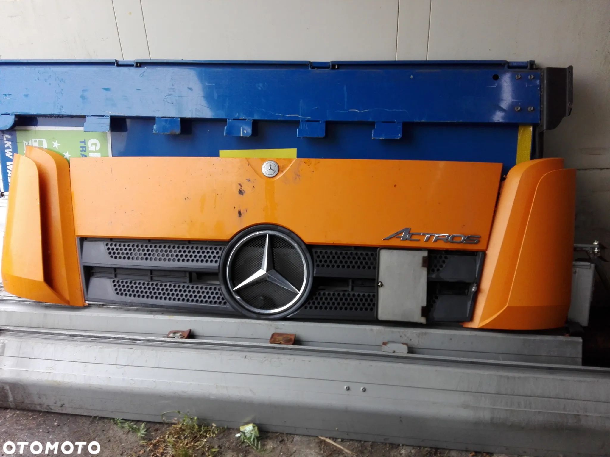 Mercedes Actros MP4 maska atrapa - 1