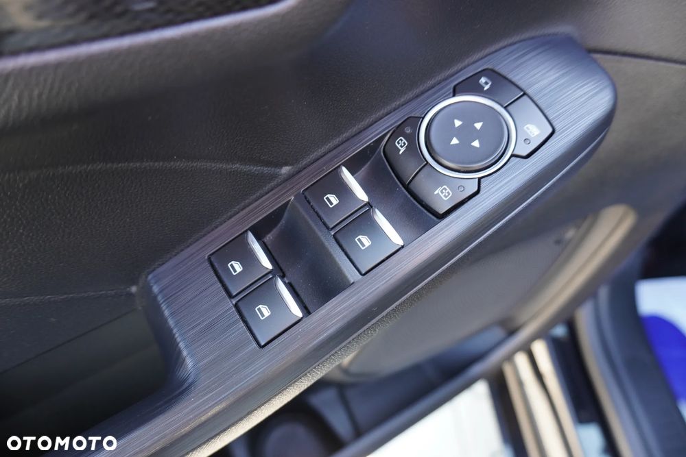 Ford Kuga 1.5 EcoBoost ST-LINE - 34