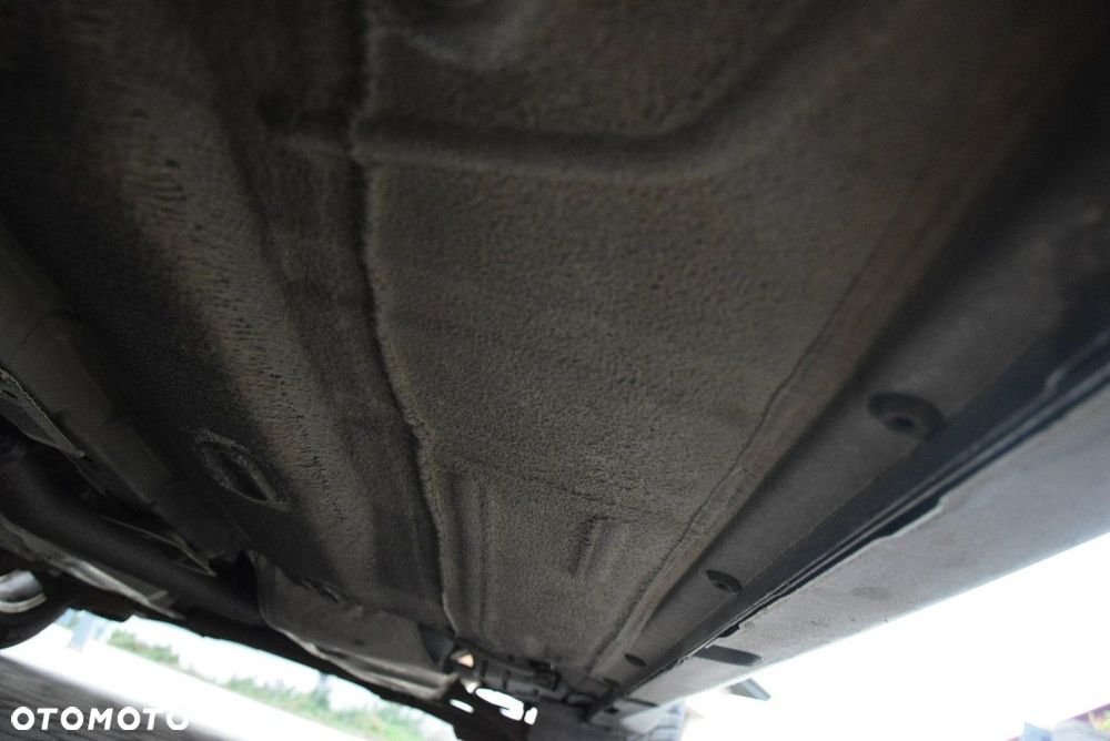 Ford Kuga 2.0 TDCi 4WD Titanium - 24