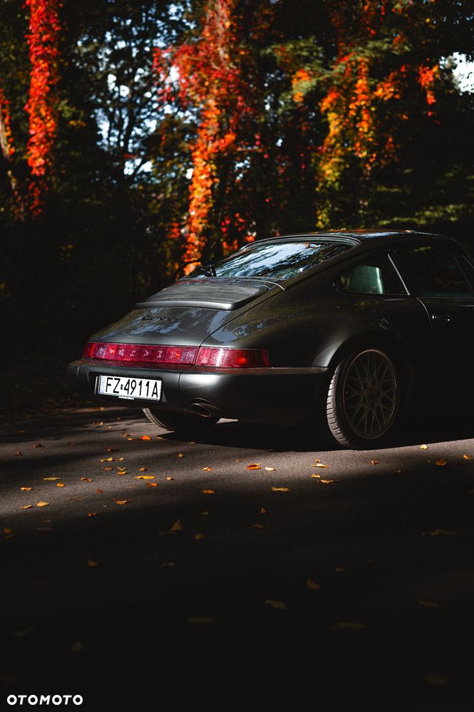 Porsche 911 4 - 5