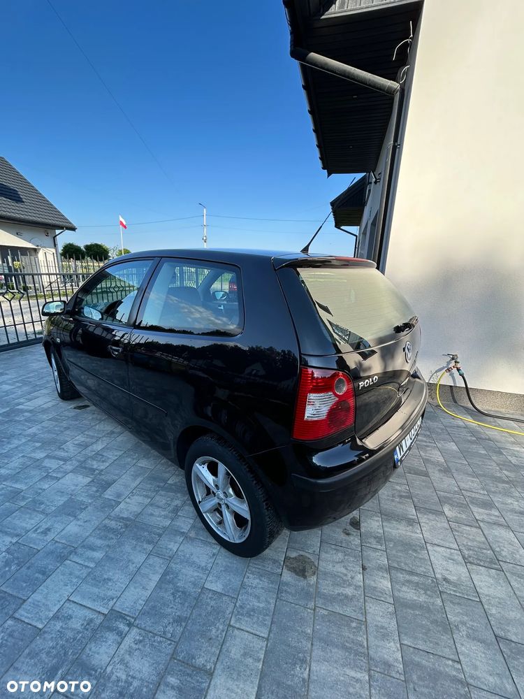 Volkswagen Polo 1.4 16V Comfortline - 4