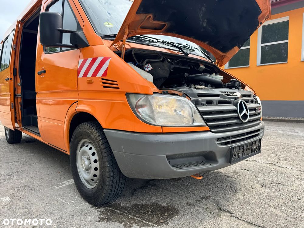 Mercedes-Benz Sprinter - 26