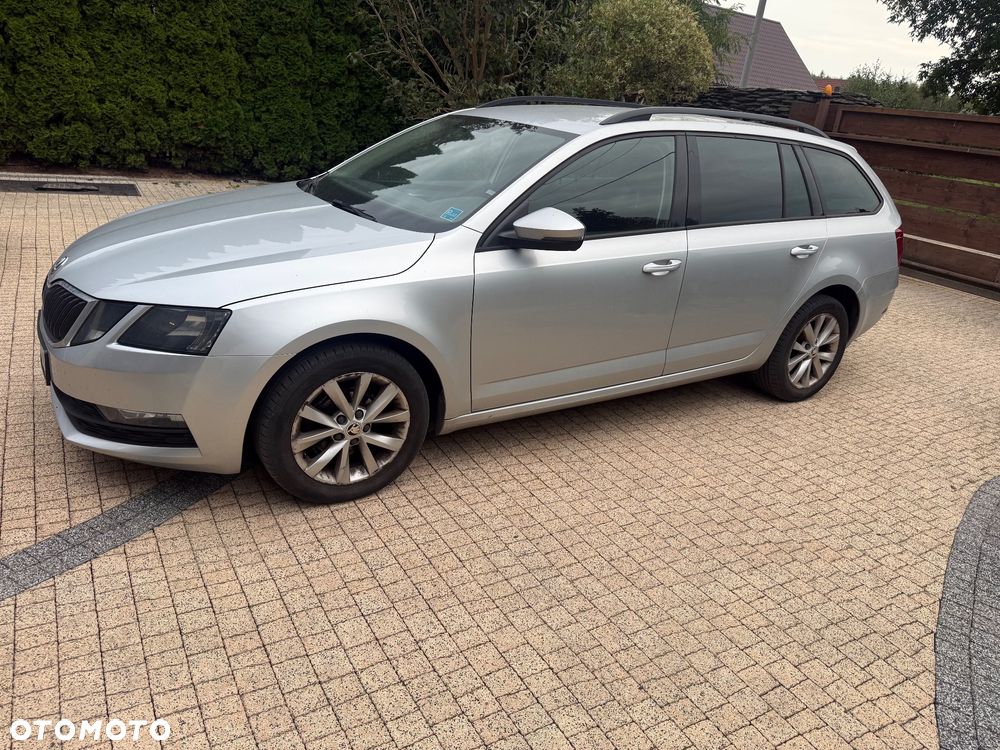 Skoda Octavia 1.6 TDI Premium Edition - 13