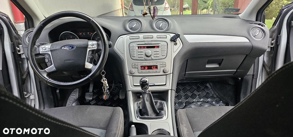Ford Mondeo - 8