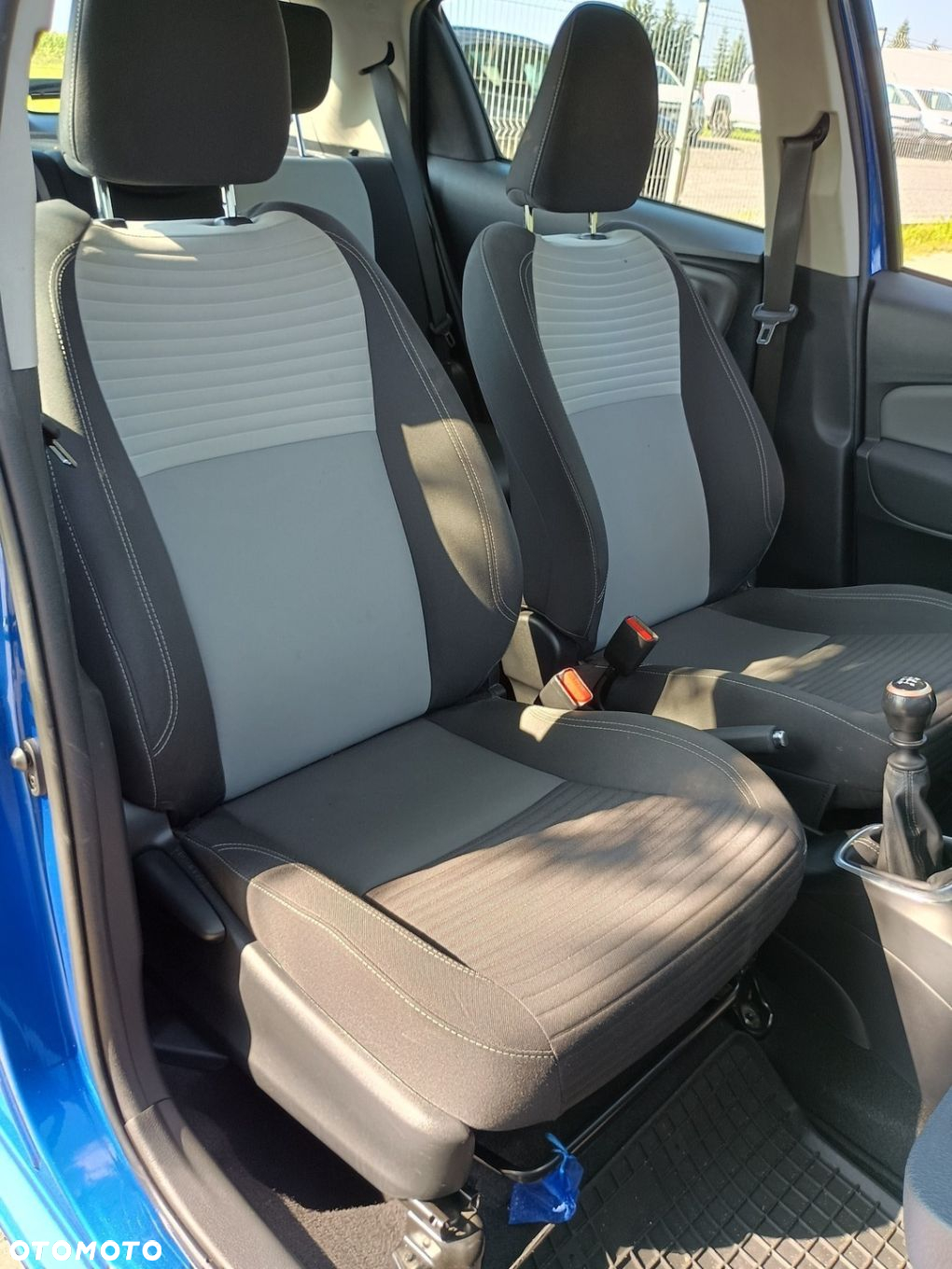 Toyota Yaris - 12