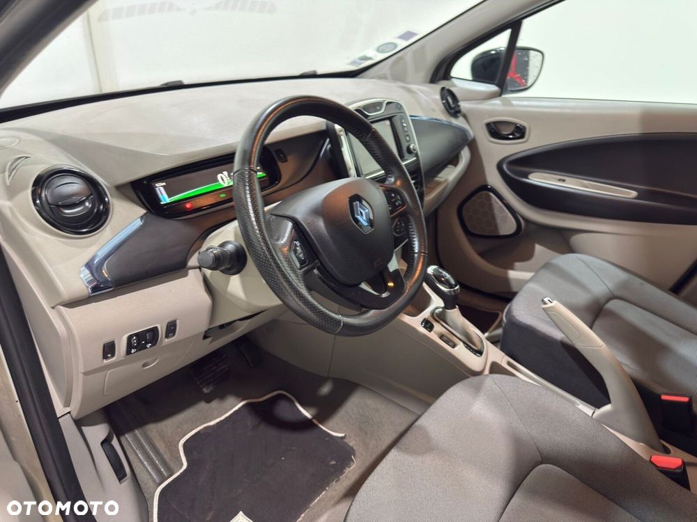 Renault Zoe - 25