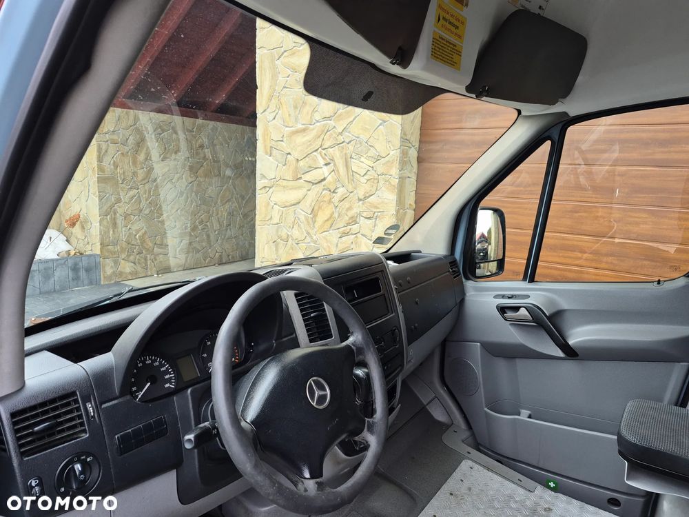 Mercedes-Benz Food Truck Pizza Samochód gastronomiczny Sklep-Bar - 15