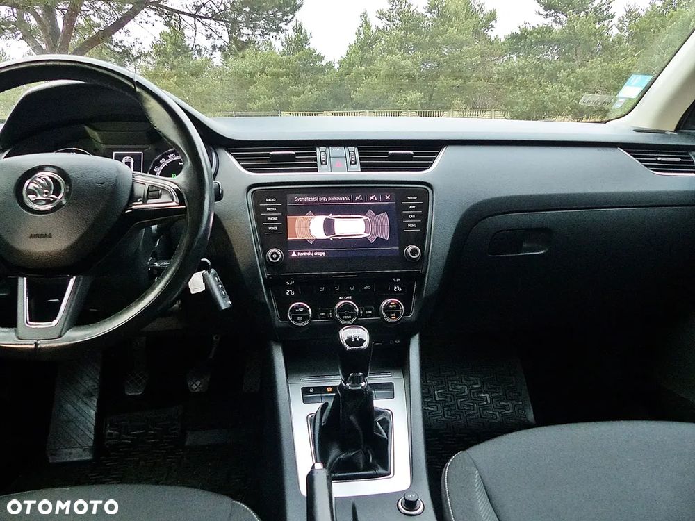 Skoda Octavia 1.6 TDI Ambition - 37
