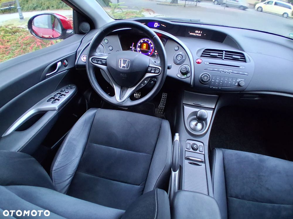 Honda Civic 1.8 GT Special Edition - 27