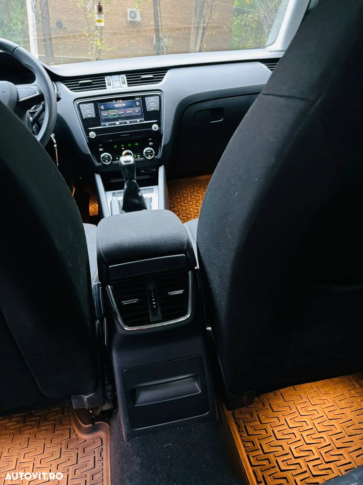 Skoda Octavia 1.6 TDI Style - 12