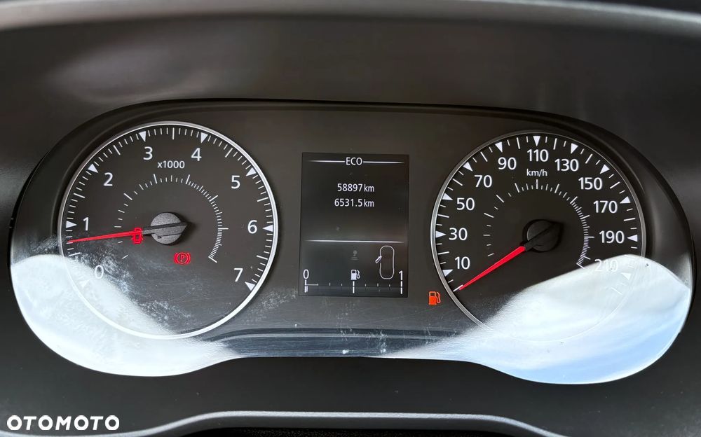 Dacia Duster 1.6 SCe Prestige - 28