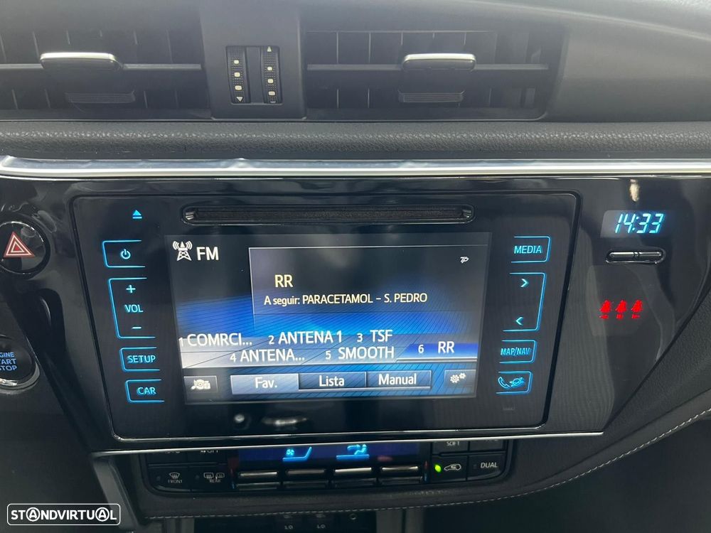 Toyota Auris Touring Sports 1.6 D-4D Exclusive+Navi - 29