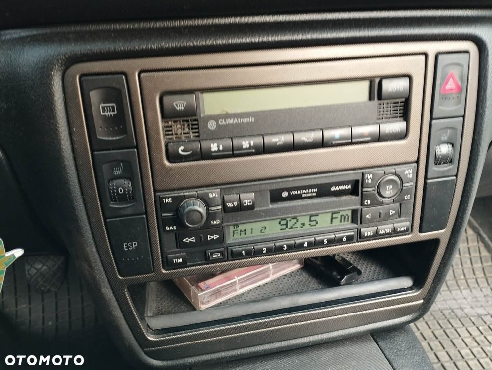 Volkswagen Passat 1.8 5V Turbo Comfortline - 10