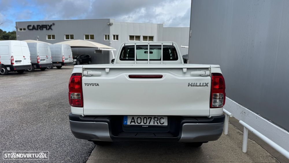 Toyota Hilux 2.4 D-4D 4X4 - 15