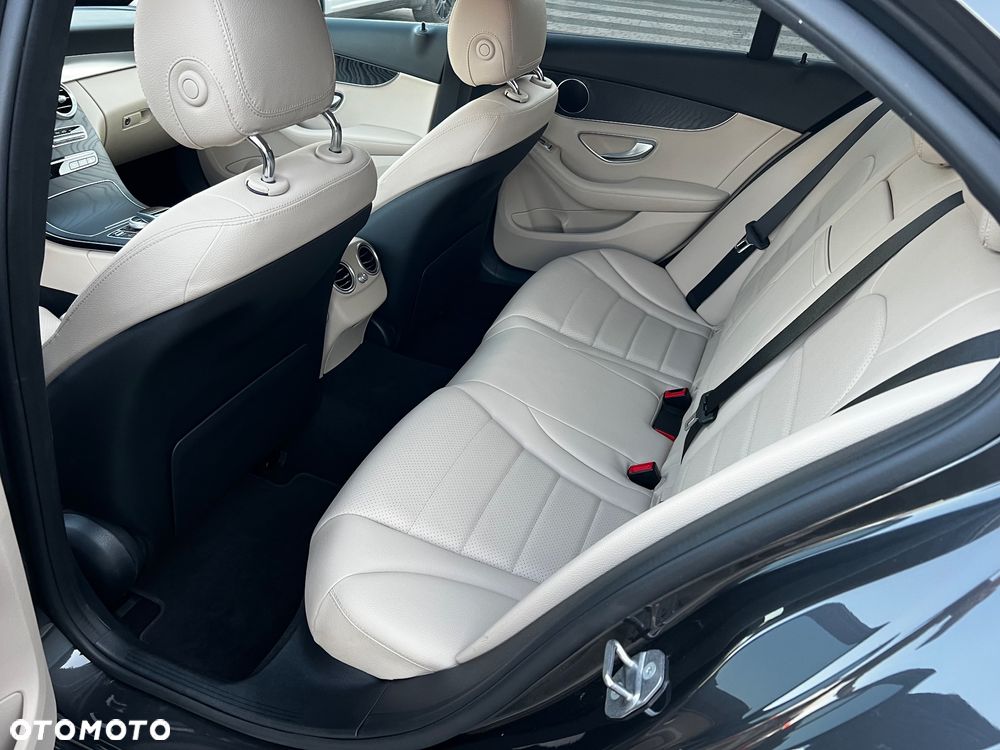 Mercedes-Benz Klasa C 200 4MATIC 9G-TRONIC - 11