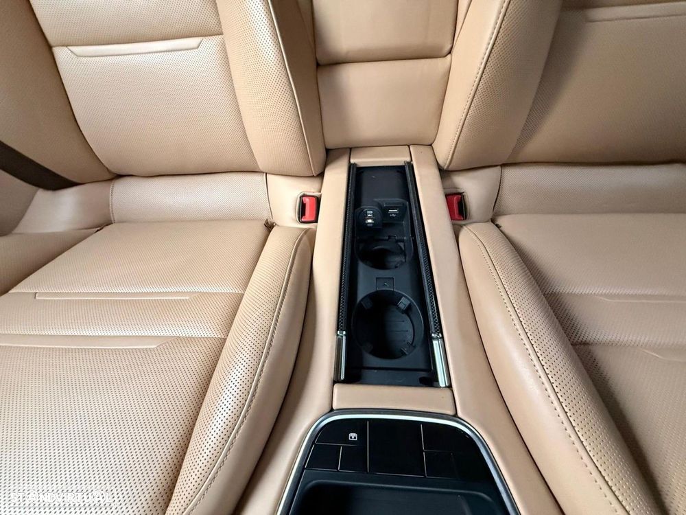 Porsche Panamera 4 S - 40