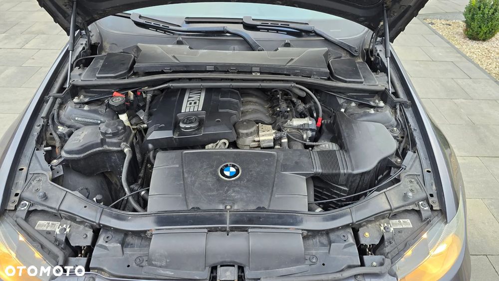 BMW Seria 3 320i Edition Sport - 10