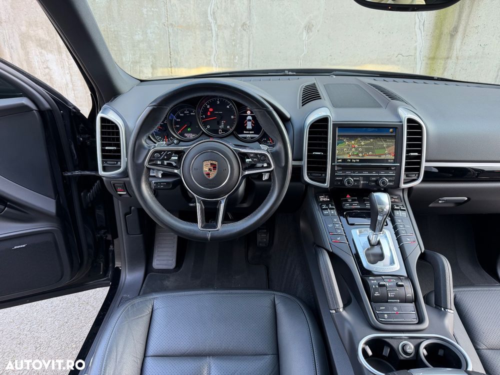 Porsche Cayenne Platinum Edition - 19
