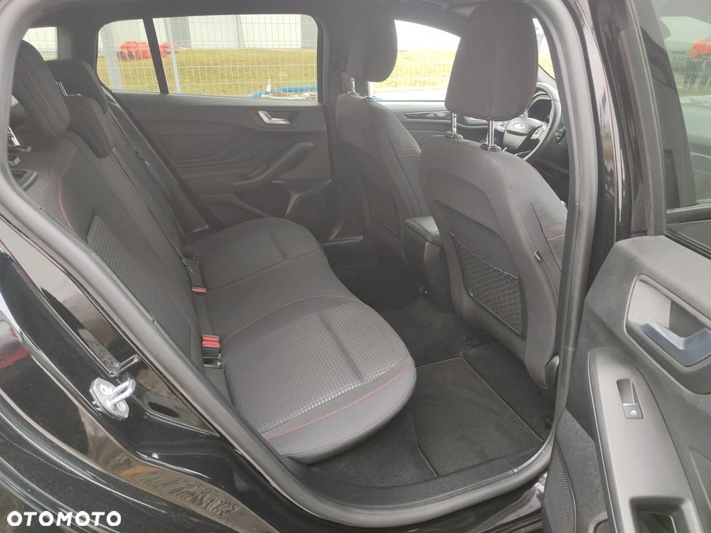 Ford Focus 2.0 TDCi ST-Line Black ASS - 13