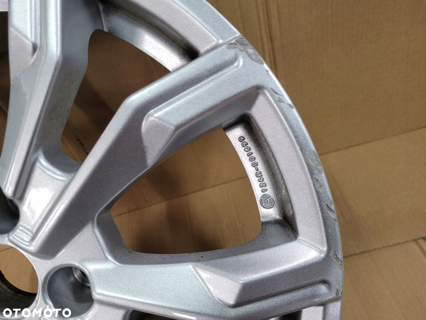FELGA ALUMINIOWA RENAULT DACIA 16" 4X100 ET37 6,5J - 2