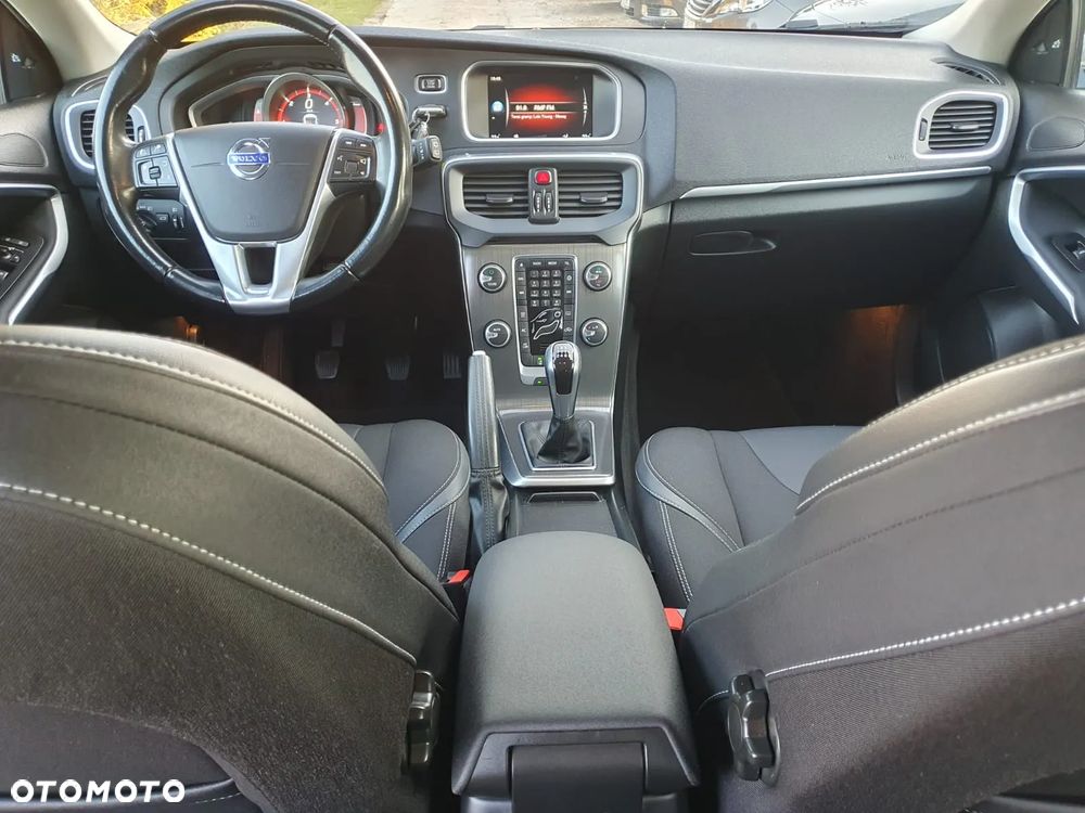 Volvo V40 D4 Drive-E Momentum - 34