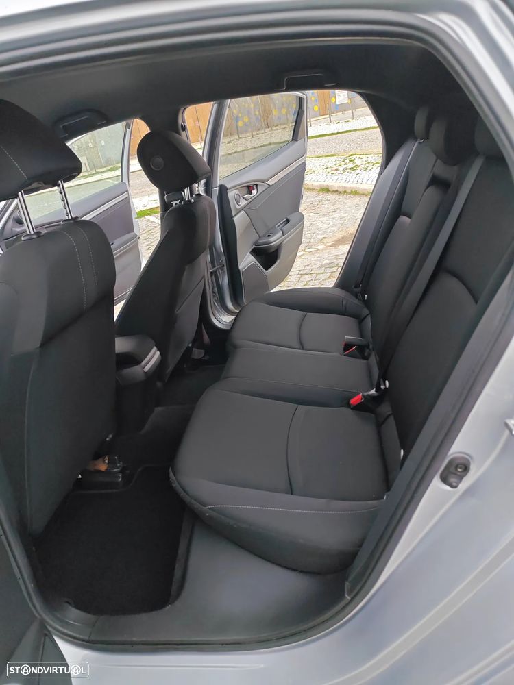 Honda Civic 1.0 i-VTEC Elegance CVT Navi - 6