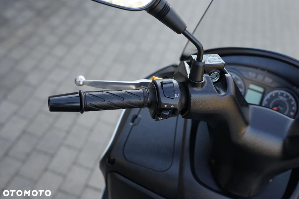 Suzuki Burgman - 17
