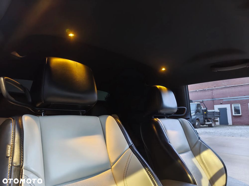 Dodge Challenger - 25