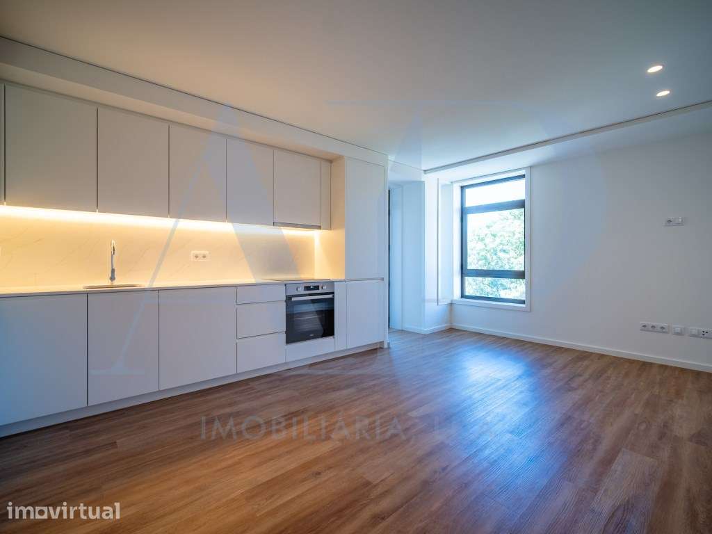 Apartamento T3 na Av. Londres com Garagem - Grande imagem: 5/16