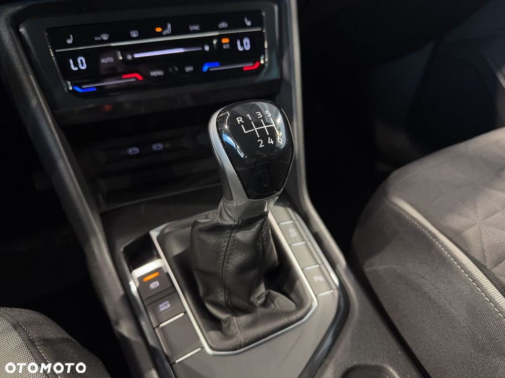 Volkswagen Tiguan - 26