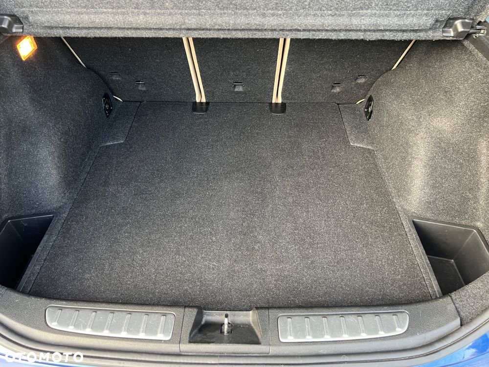 BMW X1 sDrive18d Sport Line - 38