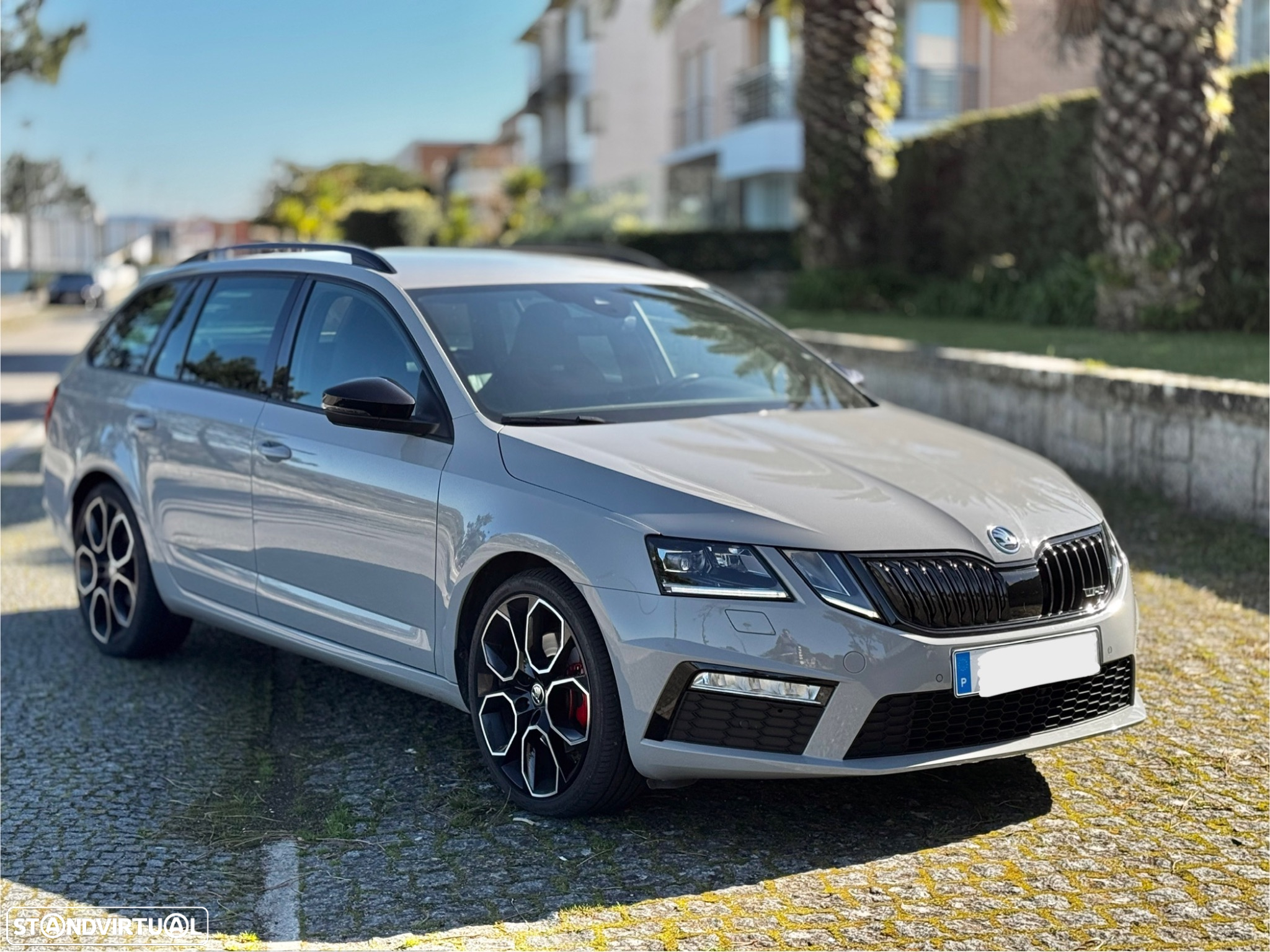 Skoda Octavia Break 2.0 TDI DSG 4x4 RS First Edition - 9