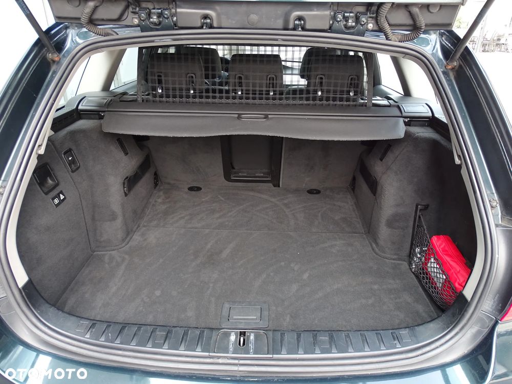 BMW Seria 3 325xi - 15