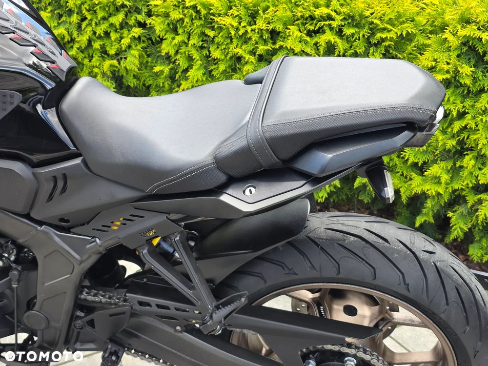 Honda CB - 24