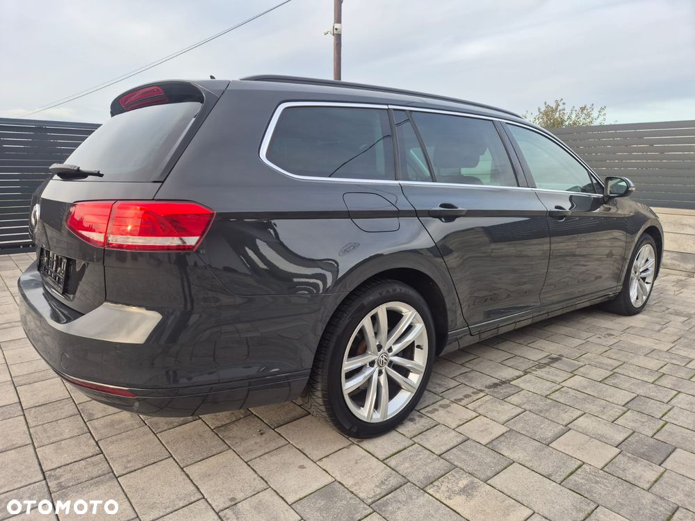 Volkswagen Passat 2.0 TDI SCR DSG Comfortline - 8