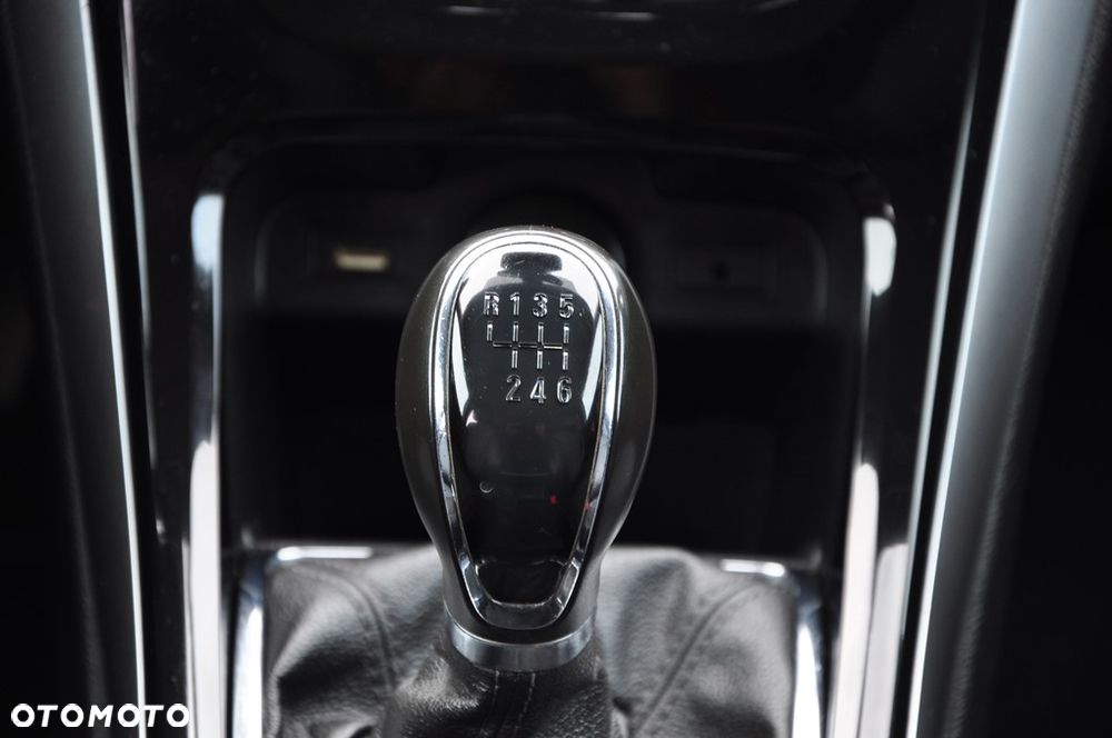 Opel Astra 1.4 Turbo Active - 34