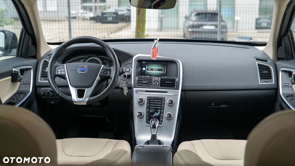Volvo XC 60 D4 AWD Summum - 14