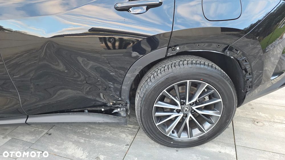 Lexus NX 350h Prestige 2WD - 19