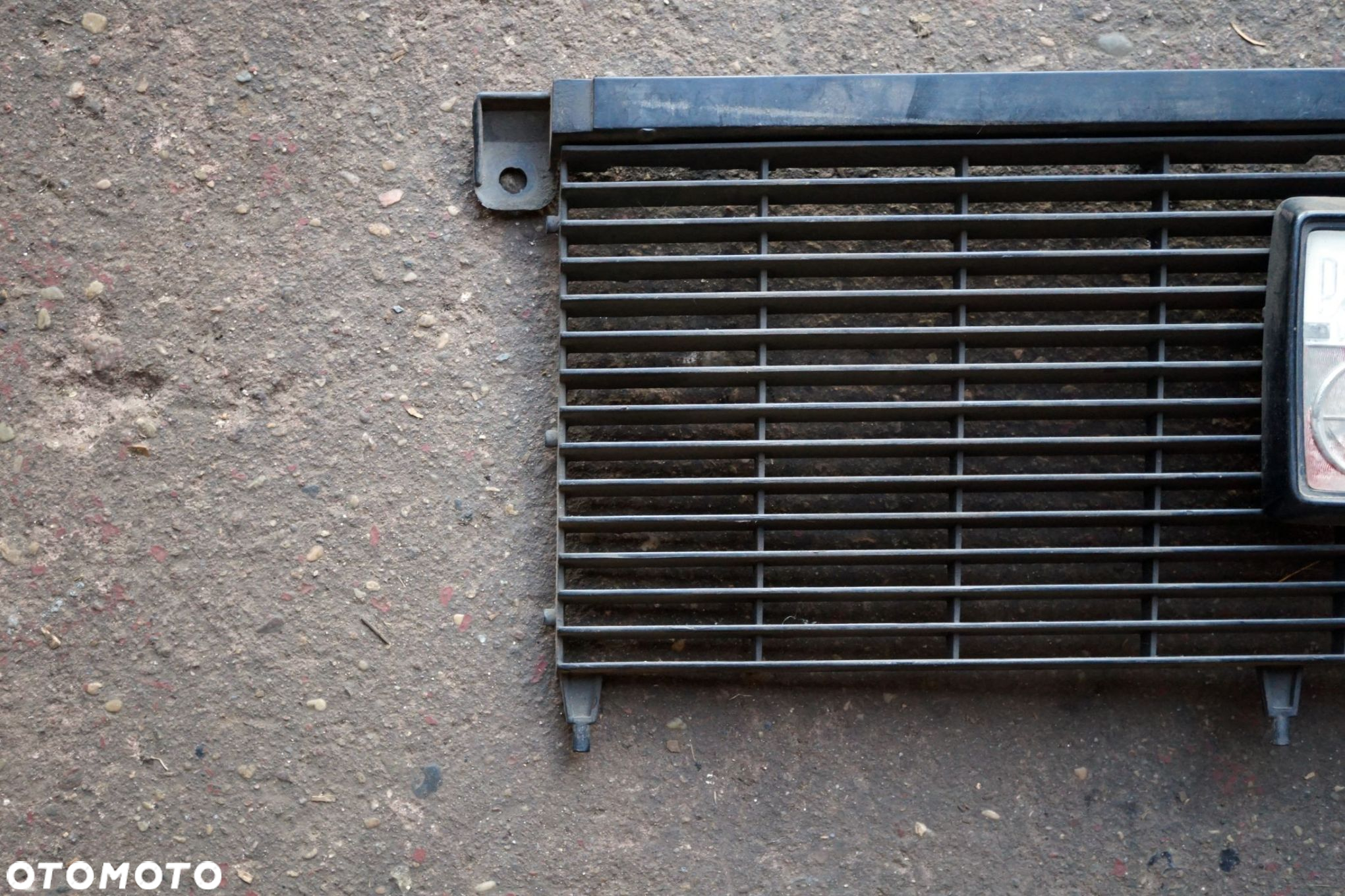 GRILL PRZEDNI ATRAPA CHŁODNICY 125P MR83 POLSKI FIAT  FSO 1983-1991 - 2