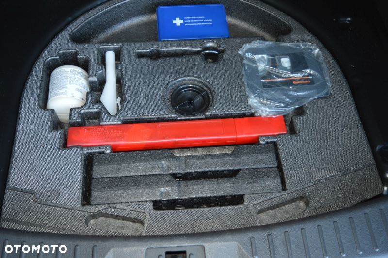 Ford Kuga - 26