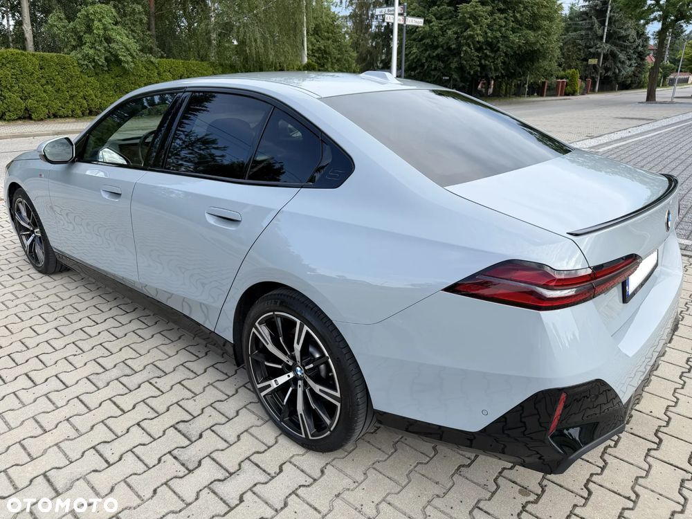 BMW Seria 5 ver-520d-xdrive-mhev-m-sport - 25