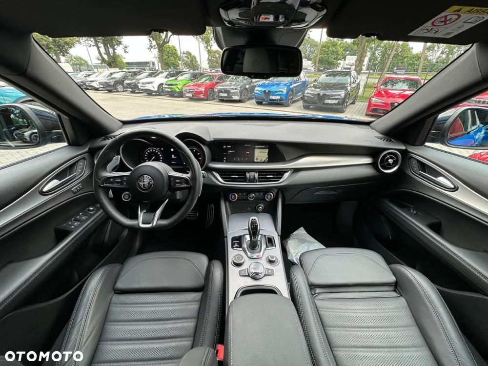 Alfa Romeo Stelvio - 14