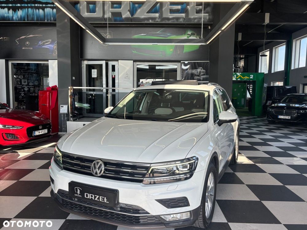 Volkswagen Tiguan - 1