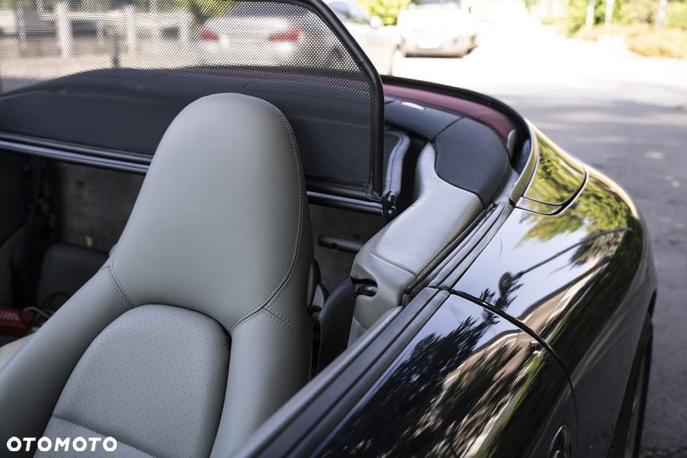 Porsche 911 Carrera - 18