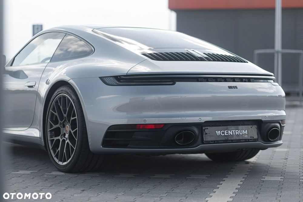 Porsche 911 Carrera S - 17