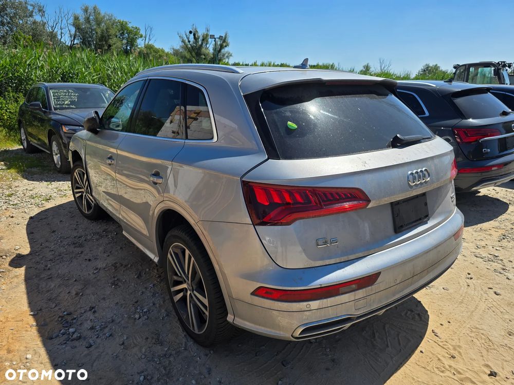 Audi Q5 2.0 TFSI Quattro S tronic design - 4