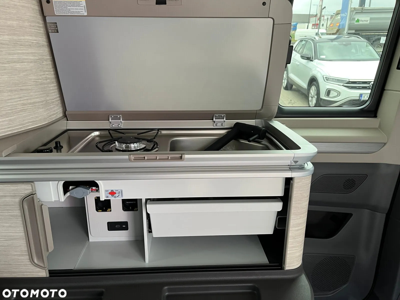 Volkswagen Multivan - 19